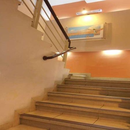 Tirta Mansion Lippo Karawaci Hotel Tangerang Bagian luar foto